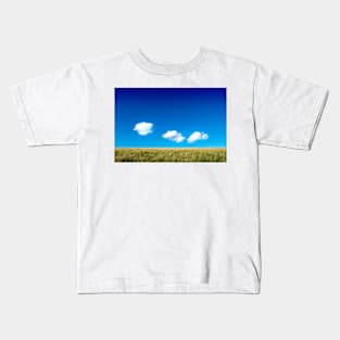 Blue sky thoughts Kids T-Shirt